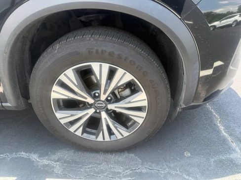 Used 2022 Nissan Rogue SV AWD/4WD image 4
