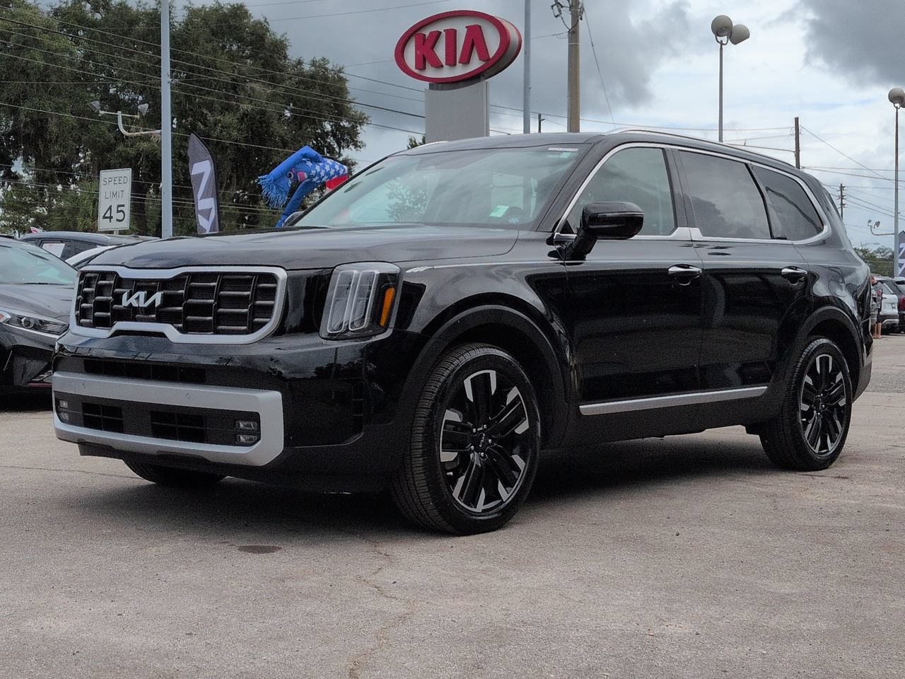 Certified 2024 Kia Telluride SX FWD image 2