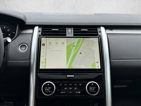 Certified 2024 Land Rover Discovery Dynamic SE image 14