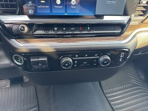 Used 2024 Chevrolet Silverado 2500 LT image 23