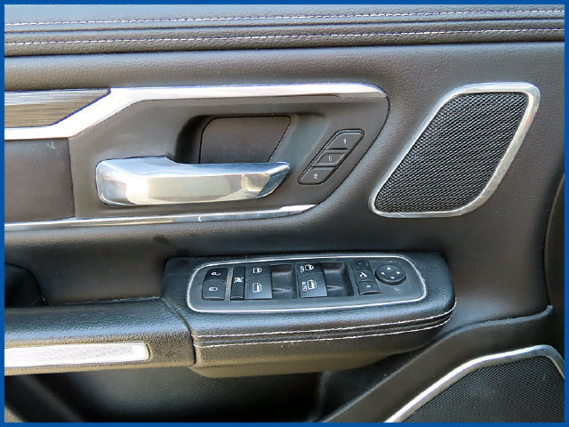 Used 2023 RAM 1500 Laramie AWD/4WD image 11