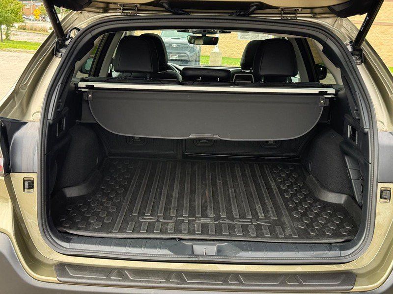 Used 2024 Subaru Outback Limited AWD/4WD image 9