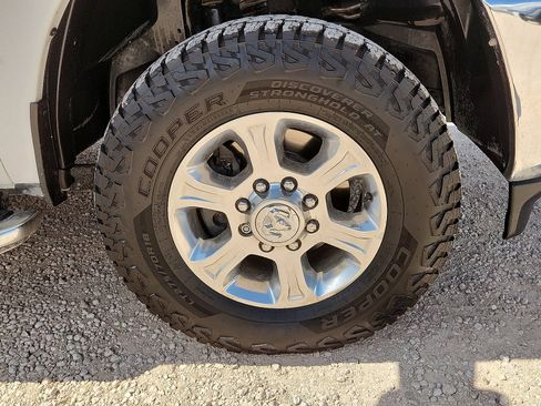Used 2024 RAM 3500 Big Horn AWD/4WD image 7