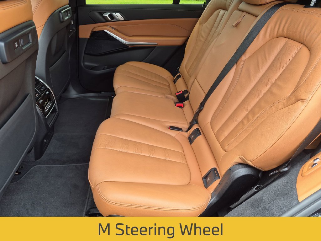 Used 2022 BMW X7 xDrive40i w/ M Sport Package AWD/4WD image 29