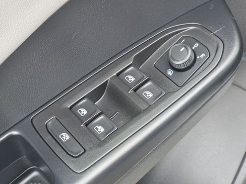 Certified 2023 Volkswagen Taos SEL AWD/4WD image 23