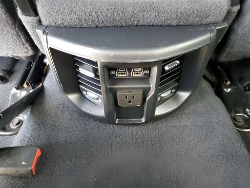 Used 2022 RAM 3500 Laramie w/ Night Edition image 22