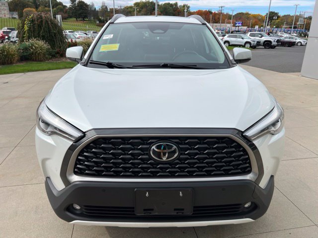Used 2023 Toyota Corolla Cross XLE w/ Convenience Package AWD/4WD image 2