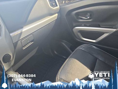 Used 2019 Nissan Titan PRO-4X w/ Pro-4x Convenience Package image 26
