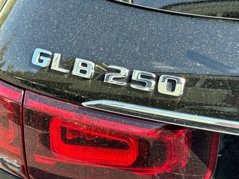 Used 2020 Mercedes-Benz GLB 250 4MATIC image 6