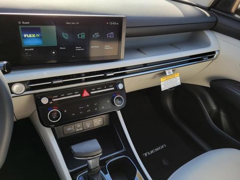 New 2026 Hyundai Tucson SEL image 16