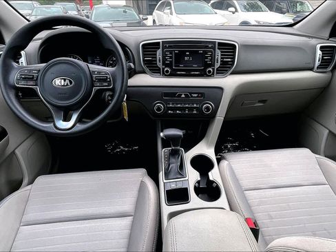 Used 2018 Kia Sportage LX image 15