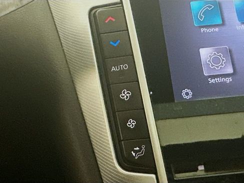 Used 2020 INFINITI Q50 Luxe image 16