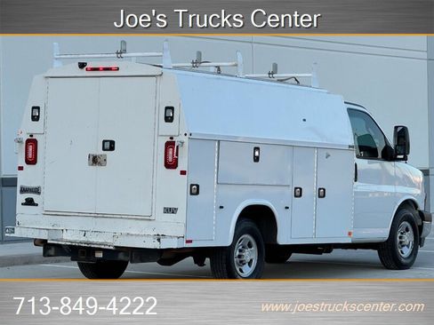 Used 2018 Chevrolet Express 3500 w/ Power Convenience Package image 7