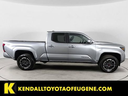 Certified 2025 Toyota Tacoma TRD Sport w/ TRD Sport Premium Package AWD/4WD image 6