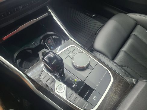 Used 2022 BMW 330i xDrive Sedan w/ Premium Package 2 AWD/4WD image 32