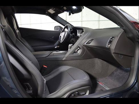 Used 2019 Chevrolet Corvette Z06 RWD image 18