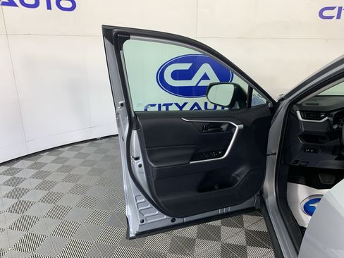 Used 2024 Toyota RAV4 LE AWD/4WD image 13