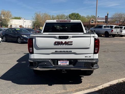 Used 2023 GMC Sierra 1500 SLE image 6