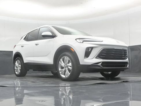 Used 2024 Buick Encore GX Preferred FWD image 49
