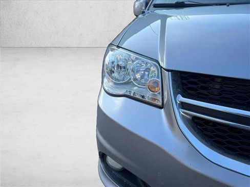 Used 2014 Dodge Grand Caravan SXT FWD image 15