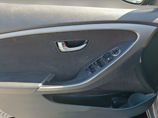 Used 2016 Hyundai Elantra GT w/ Option Group 02 FWD image 12