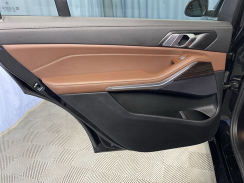 Used 2023 BMW X7 xDrive40i w/ Parking Assistance Package image 25