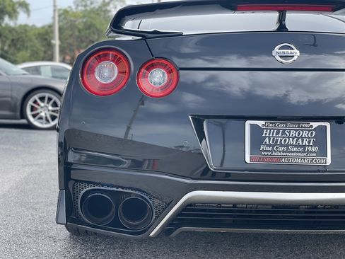 Used 2020 Nissan GT-R Premium w/ Premium Interior Package AWD/4WD image 39