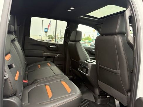 Used 2020 GMC Sierra 1500 AT4 w/ AT4 Premium Package AWD/4WD image 15