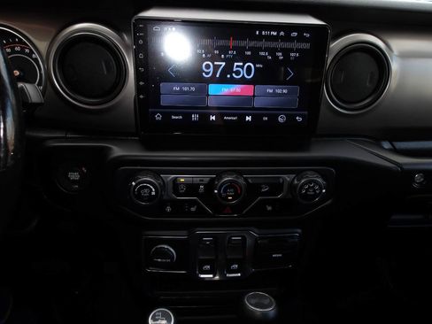 Used 2020 Jeep Wrangler Sport AWD/4WD image 14