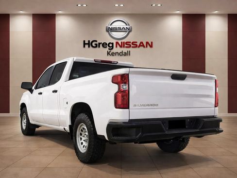 Used 2021 Chevrolet Silverado 1500 W/T AWD/4WD image 2