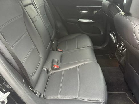 Used 2023 Mercedes-Benz GLC 300 4MATIC image 11
