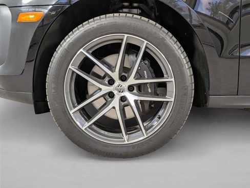 Certified 2025 Porsche Macan Turbo AWD/4WD image 26