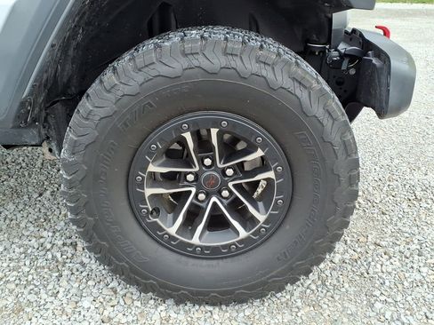 Used 2024 Jeep Wrangler Unlimited Rubicon w/ XTREMEE 35" Tire Package AWD/4WD image 32