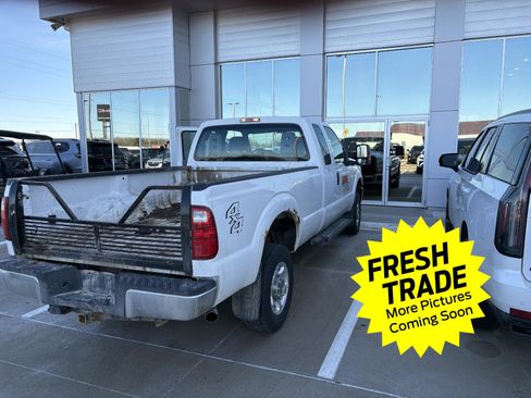 Used 2016 Ford F250 XL w/ XL Appearance Package image 4
