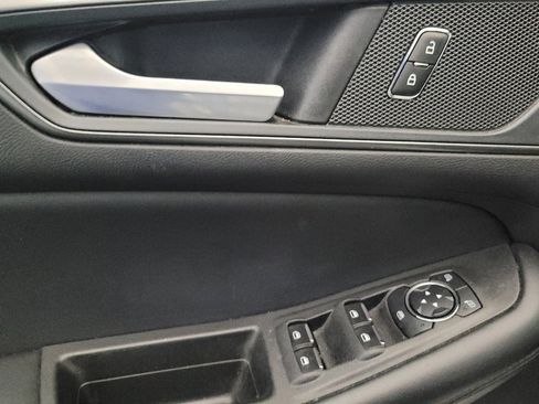 Used 2021 Ford Edge SE FWD image 27