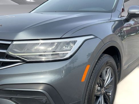 Used 2023 Volkswagen Tiguan SE image 11