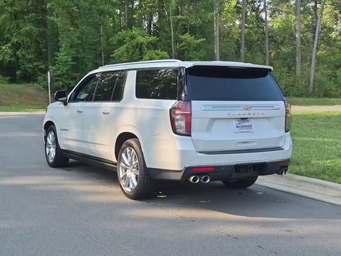 Used 2021 Chevrolet Suburban High Country AWD/4WD image 11