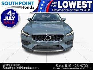 Used 2022 Volvo V60 T5 Cross Country w/ Lounge Package AWD/4WD video 2