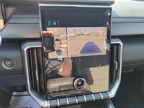 Used 2025 GMC Acadia Elevation image 12