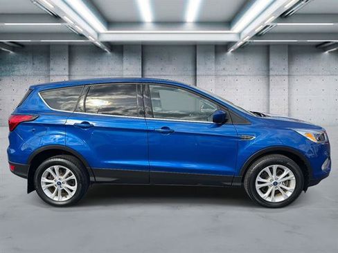 Used 2019 Ford Escape SE image 23