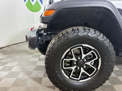 Used 2024 Jeep Wrangler Rubicon w/ Convenience Group image 32