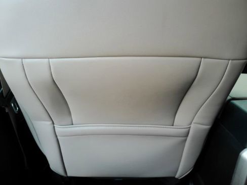 Used 2024 Ford Expedition Max XLT image 29