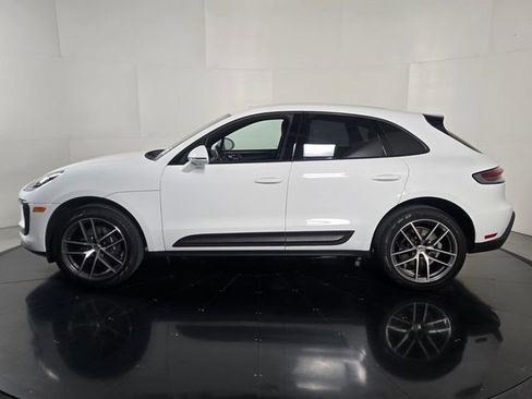 Used 2024 Porsche Macan image 3