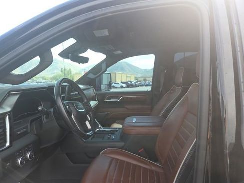 Used 2024 GMC Sierra 3500 Denali Ultimate AWD/4WD image 14