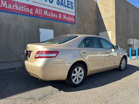 Used 2011 Toyota Camry LE w/ LE Extra-Value Pkg FWD image 5