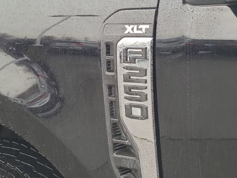 Used 2024 Ford F250 XLT w/ FX4 Off-Road Package image 15