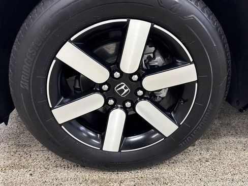Used 2024 Honda Prologue Touring image 2