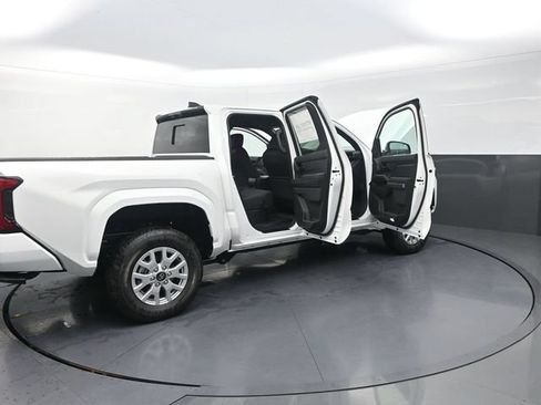 Used 2026 Toyota Tacoma SR5 AWD/4WD image 44