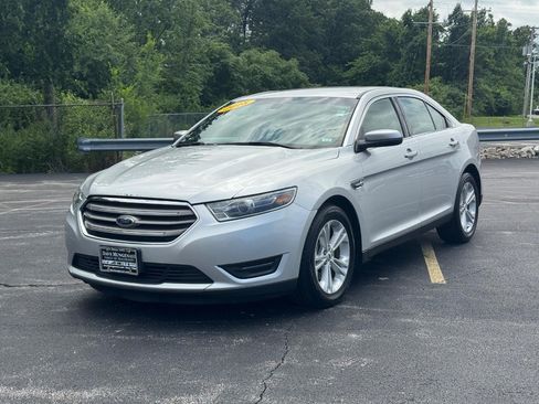 Used 2018 Ford Taurus SEL w/ Equipment Group 201A FWD image 8