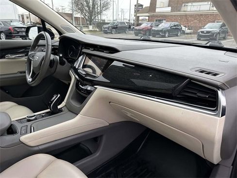 Used 2021 Cadillac XT6 Premium Luxury image 23